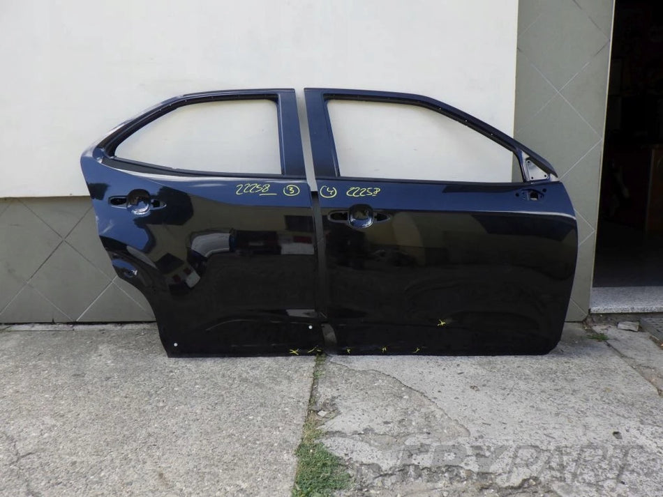 TOYOTA YARIS CROSS 2020- Front and Rear Right Doors