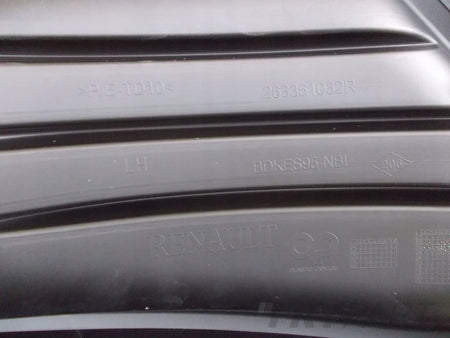 RENAULT MEGANE III 3 2015 FRONT BUMPER GRILLE LEFT