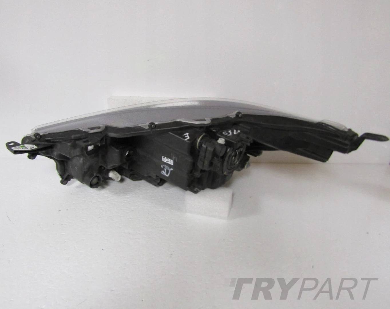 TOYOTA YARIS 4 IV HEADLIGHT STANDARD LENS 20- / MAZDA 2 22- RH