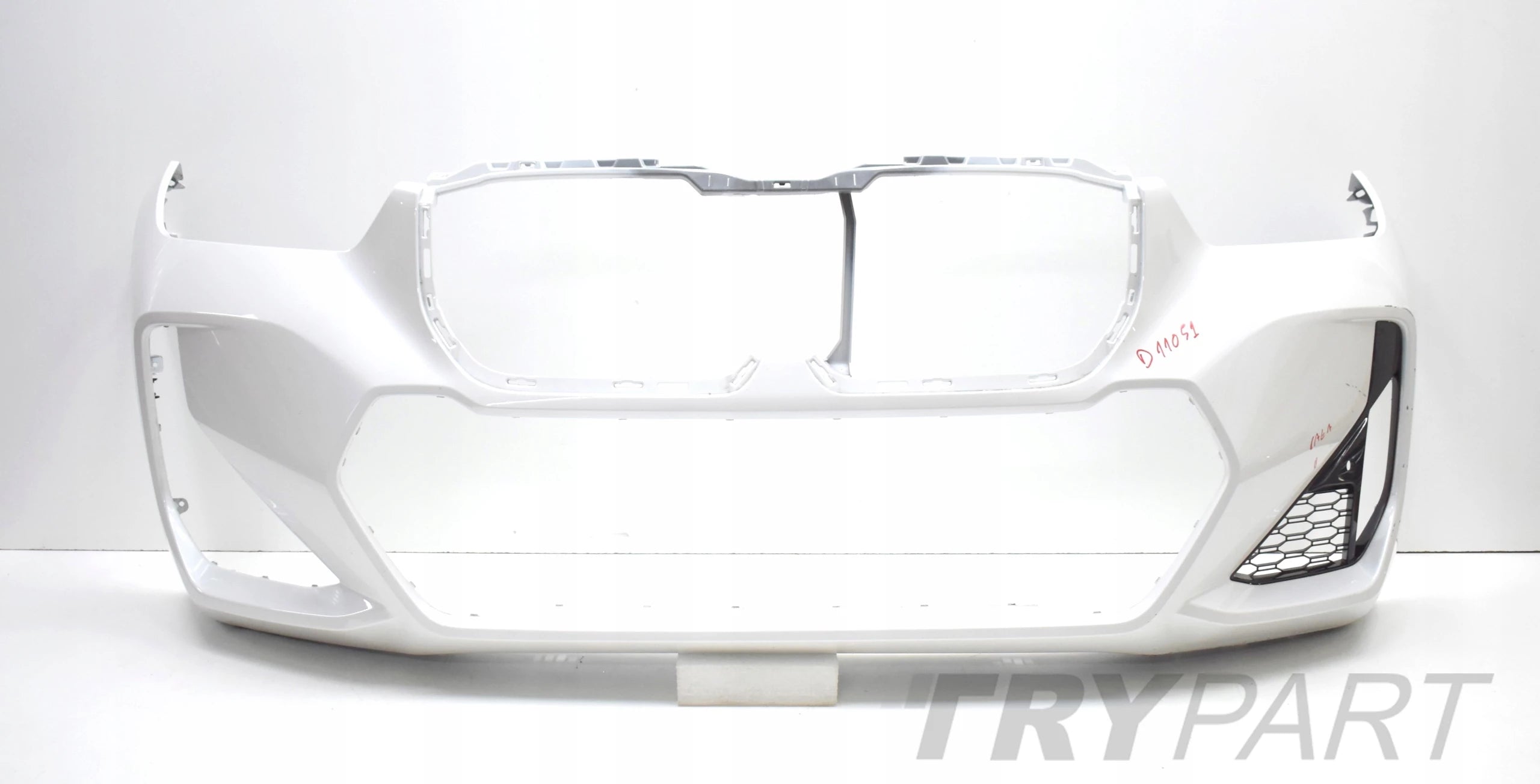BMW X1 U11 M PACKAGE FRONT BUMPER ORG + GRILLE