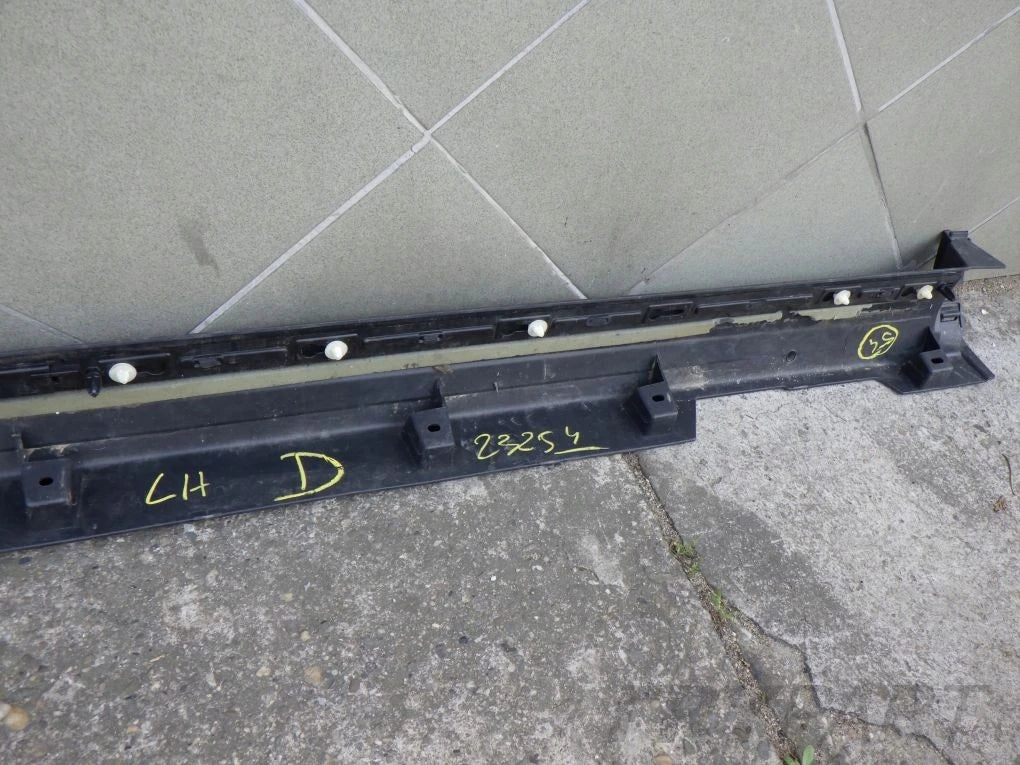 LAND ROVER DISCOVERY 5 L550 SPORT 14- Left Sill Trim