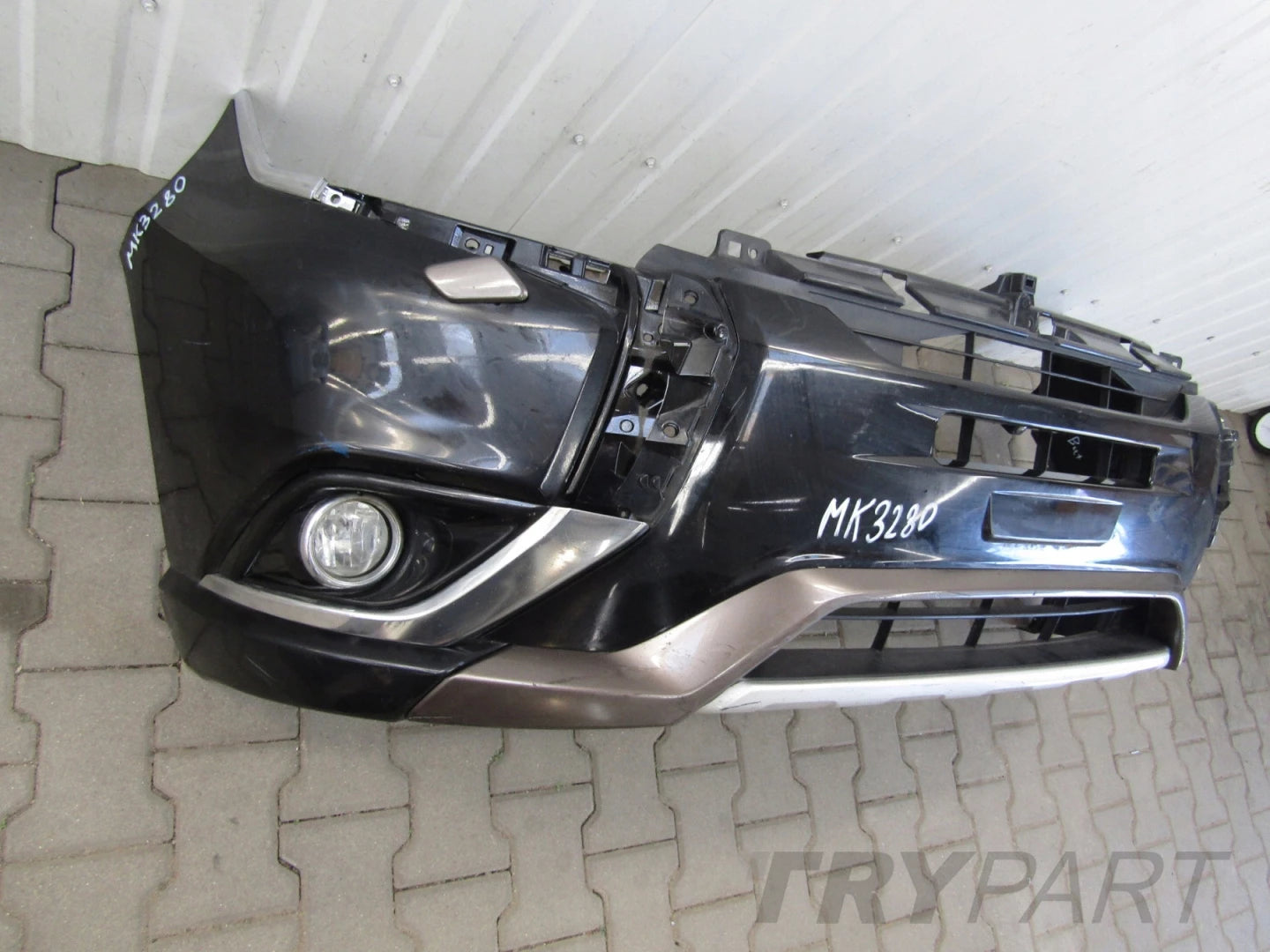 Front Bumper for Mitsubishi Outlander 3 Hybrid Lift 15-18 CAMERA