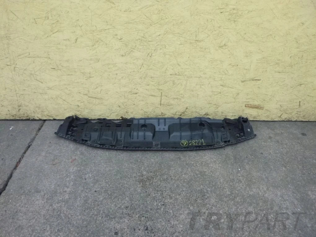 TOYOTA YARIS III 3 bumper cover plate