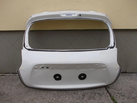 NISSAN JUKE rear hatch