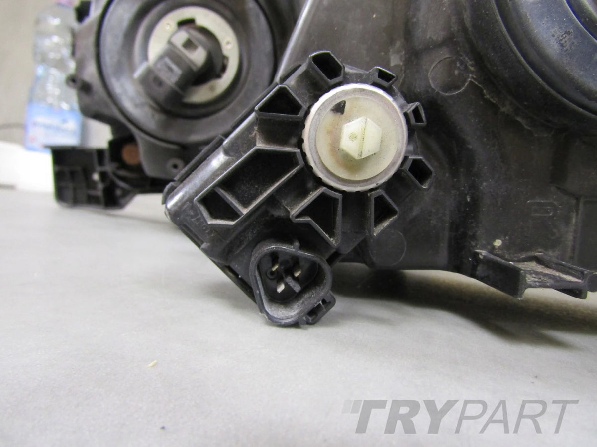 FRONT LAMP TOYOTA HILUX 8 VIII LIFT STANDARD 20- RH