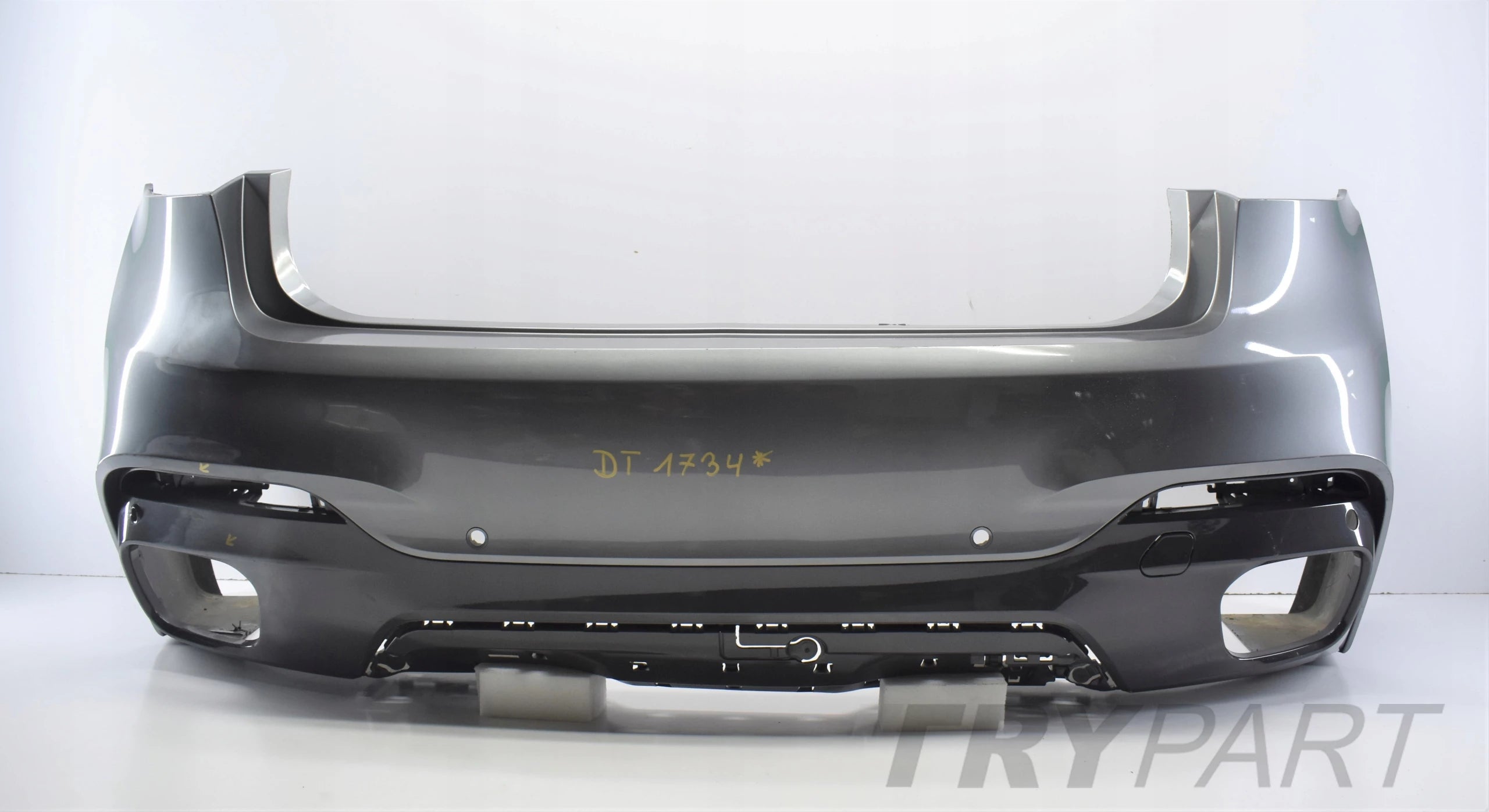 BMW X6 F16 M PACKAGE REAR BUMPER GENUINE! + LOWER PART