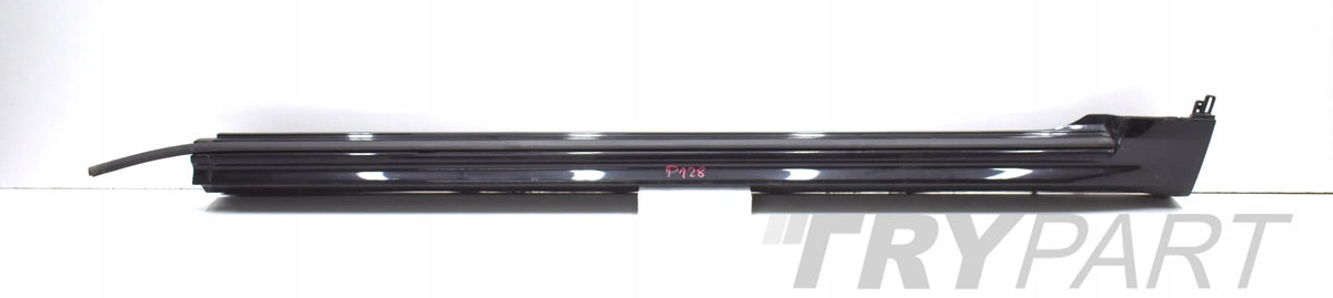 VOLVO XC90 II RIGHT SILL STRIP ORG 31672371