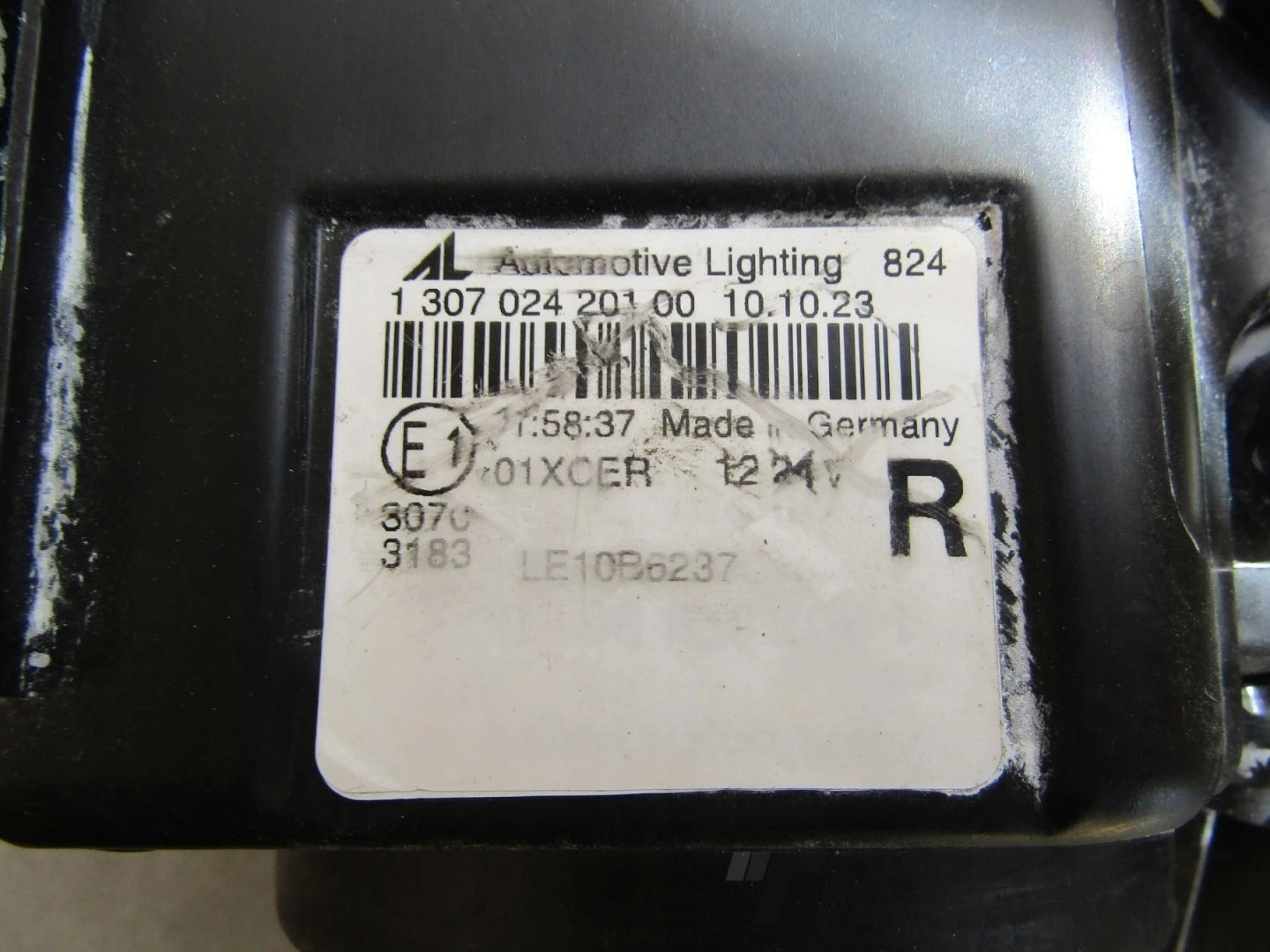 Audi A5 8T0 LIFT Xenon Headlight - Non-swiveling + LED 11-16 RH RIGHT