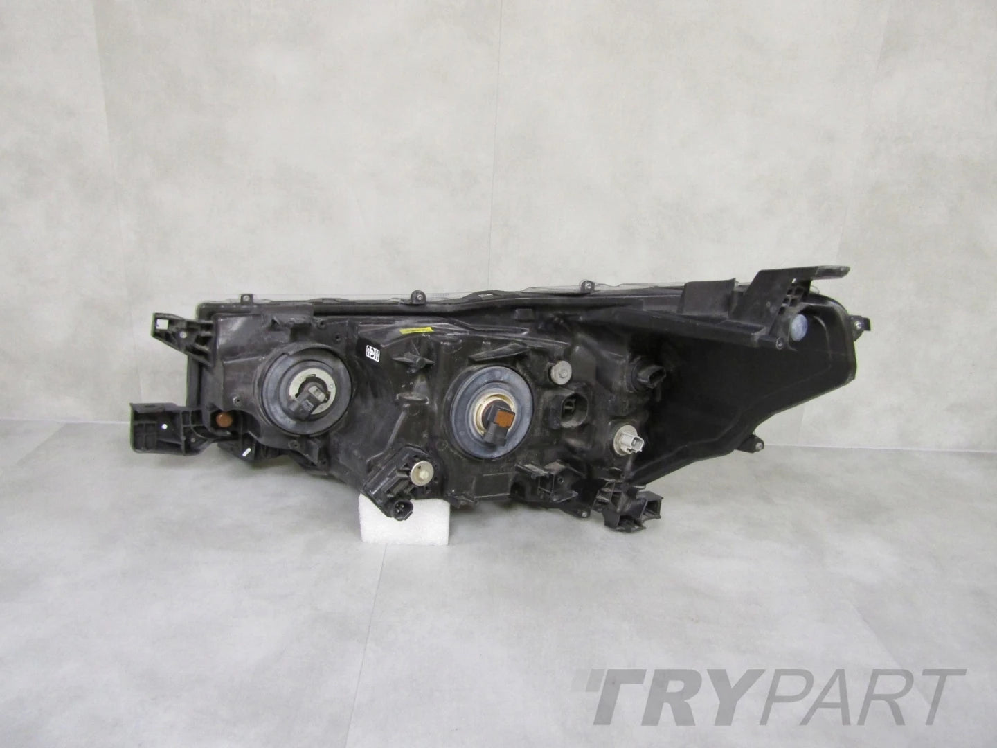 FRONT LAMP TOYOTA HILUX 8 VIII LIFT STANDARD 20- RH
