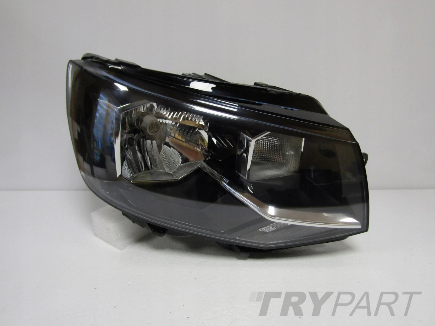 VW T6 7E1 HEADLIGHT 15-19 RH 7E1941016AD