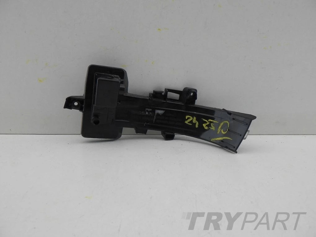 NISSAN JUKE II F16 QASHQAI III J12 Right Mirror Turn Signal