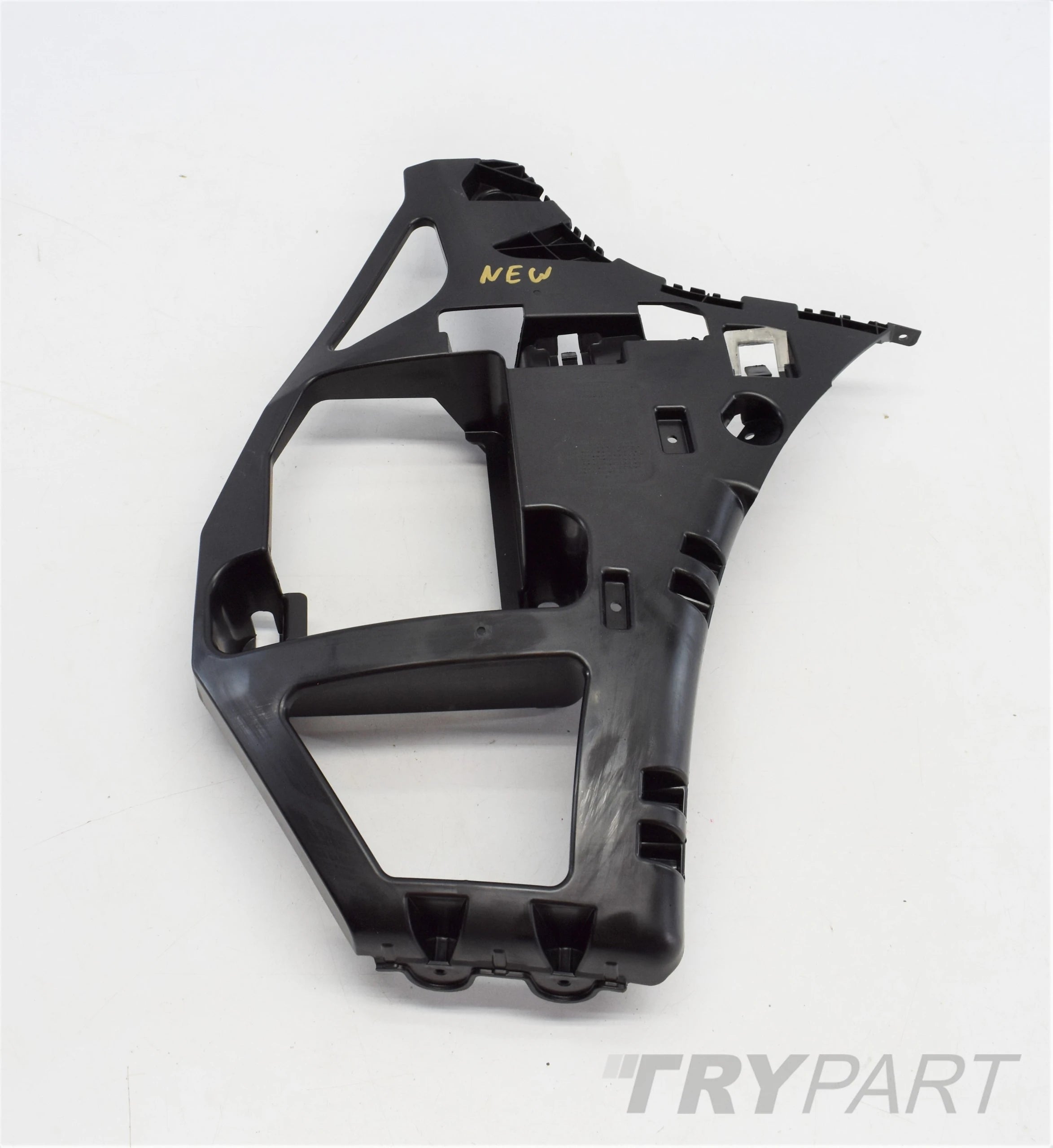 BMW F45 RIGHT REAR BUMPER CLIP NEW ORG