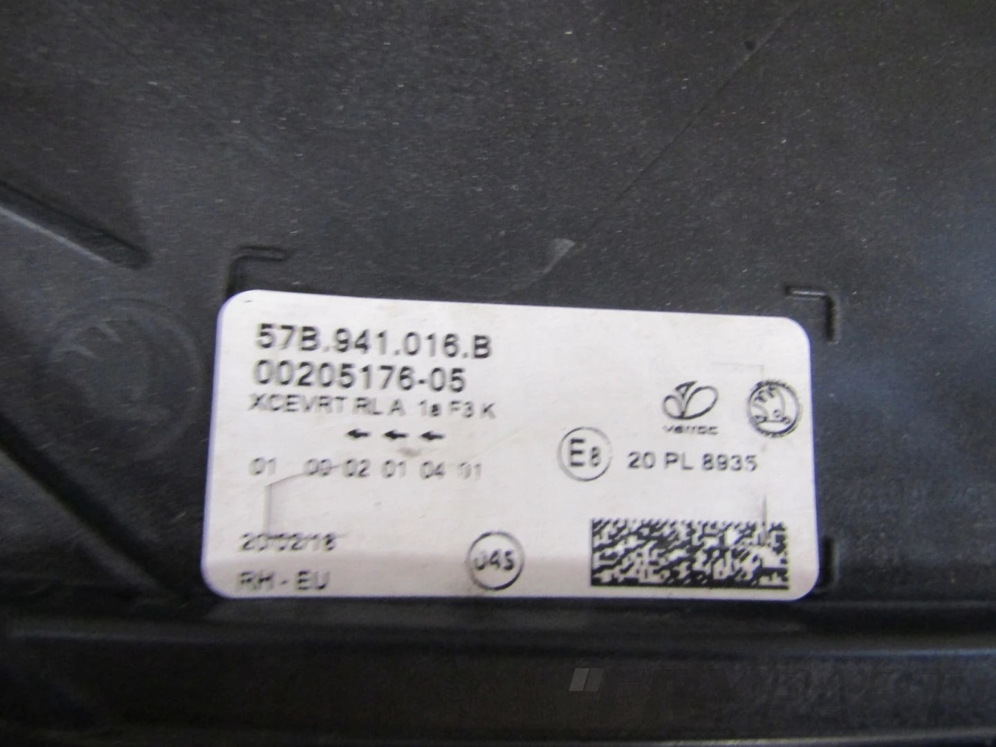 SKODA KAROQ FULL LED HEADLIGHT 17-21 RH RIGHT 57B941016B