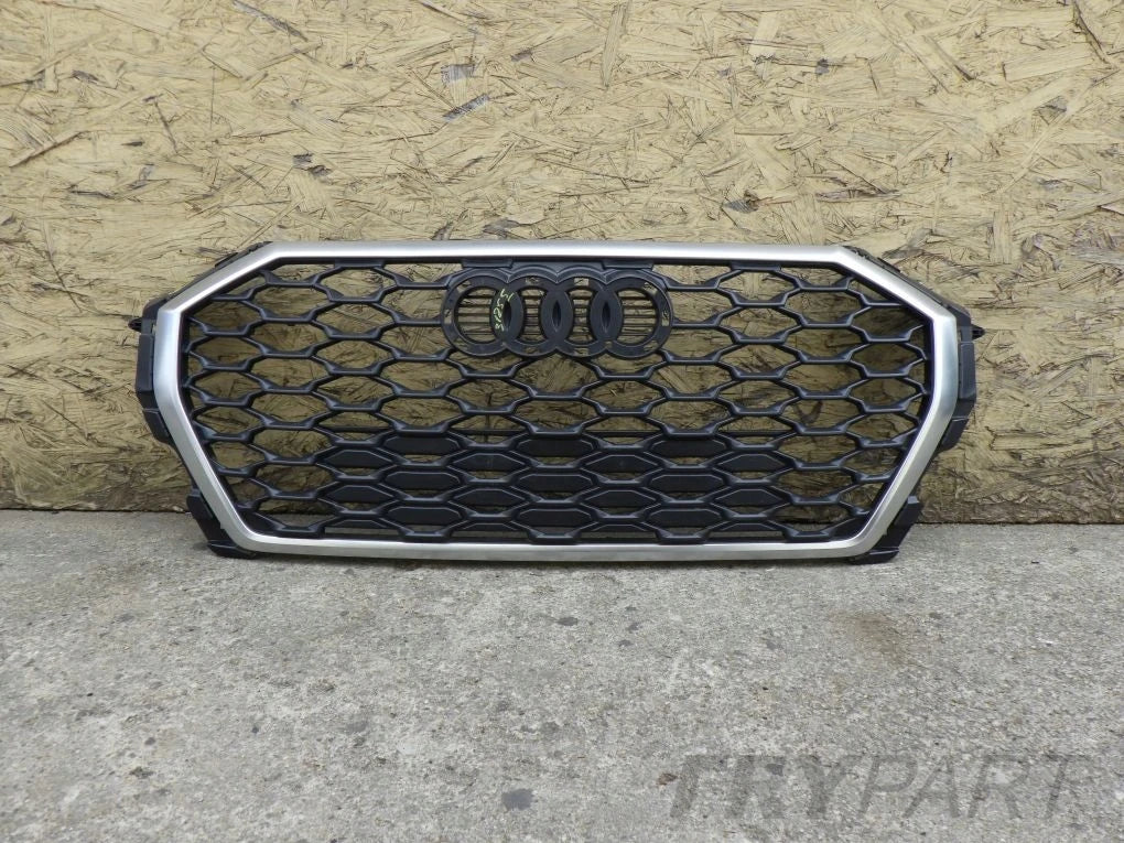 AUDI Q3 83F S LINE Grille