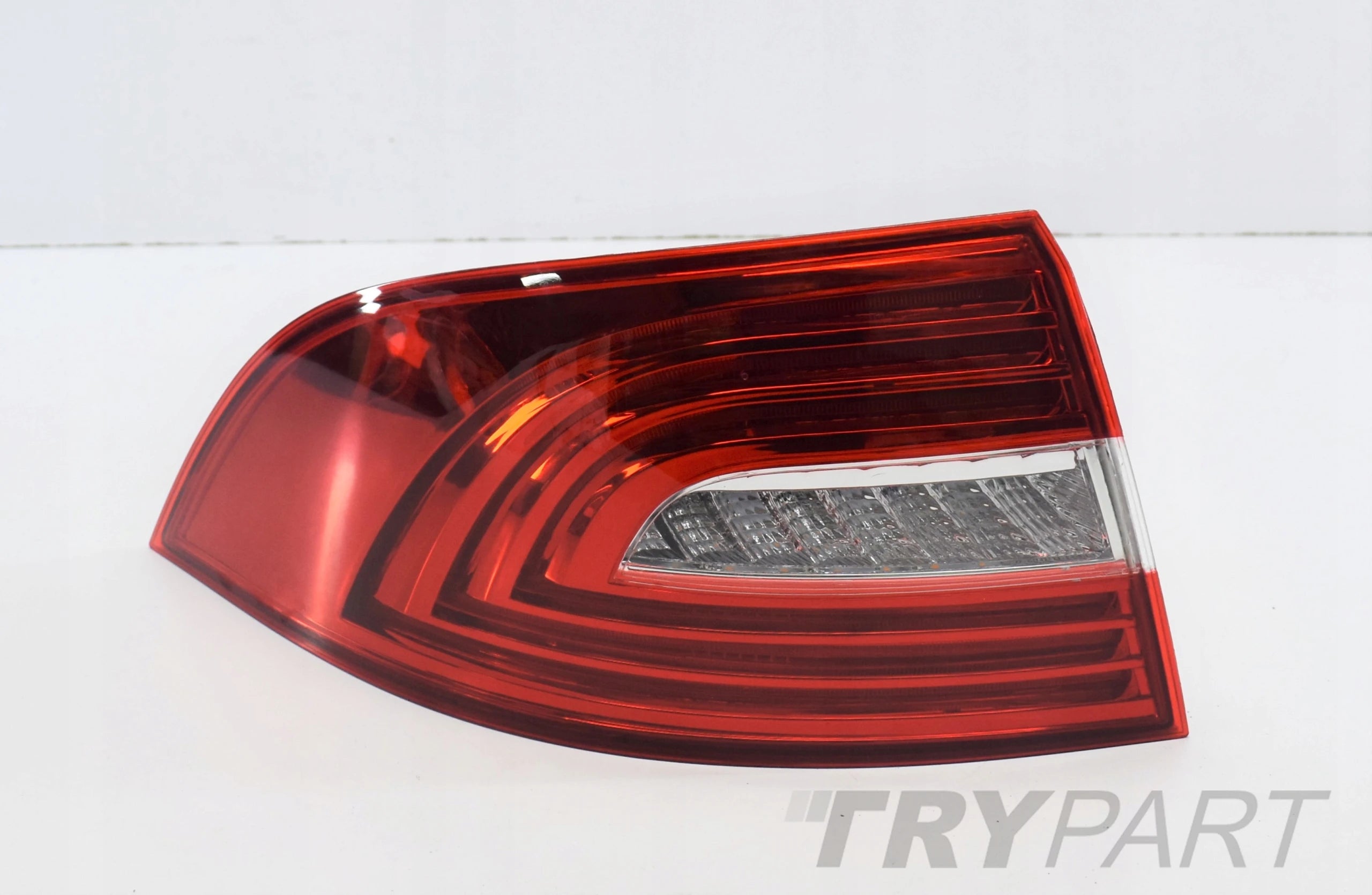 SKODA SUPERB II LIFT 3T LEFT REAR LAMP SEDAN