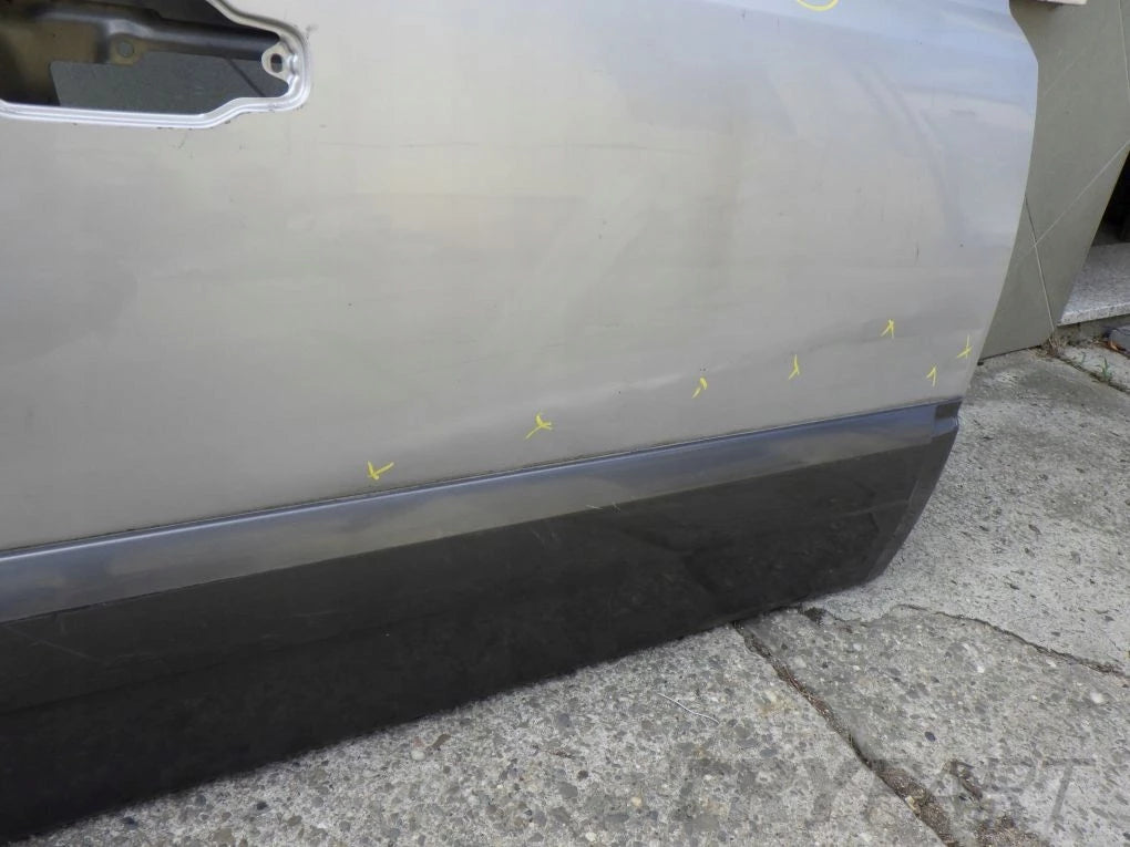 2002-2009 Kia Sorento Right Front Door