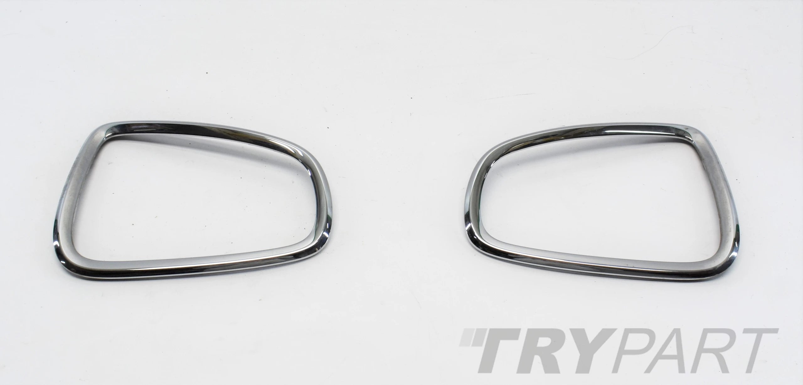 MINI COOPER ONE R56 LEFT RIGHT CHROME REAR LIGHT SET