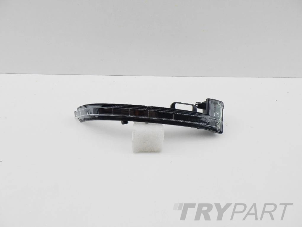 PEUGEOT 308 T9 II 13- Right Mirror Turn Signal