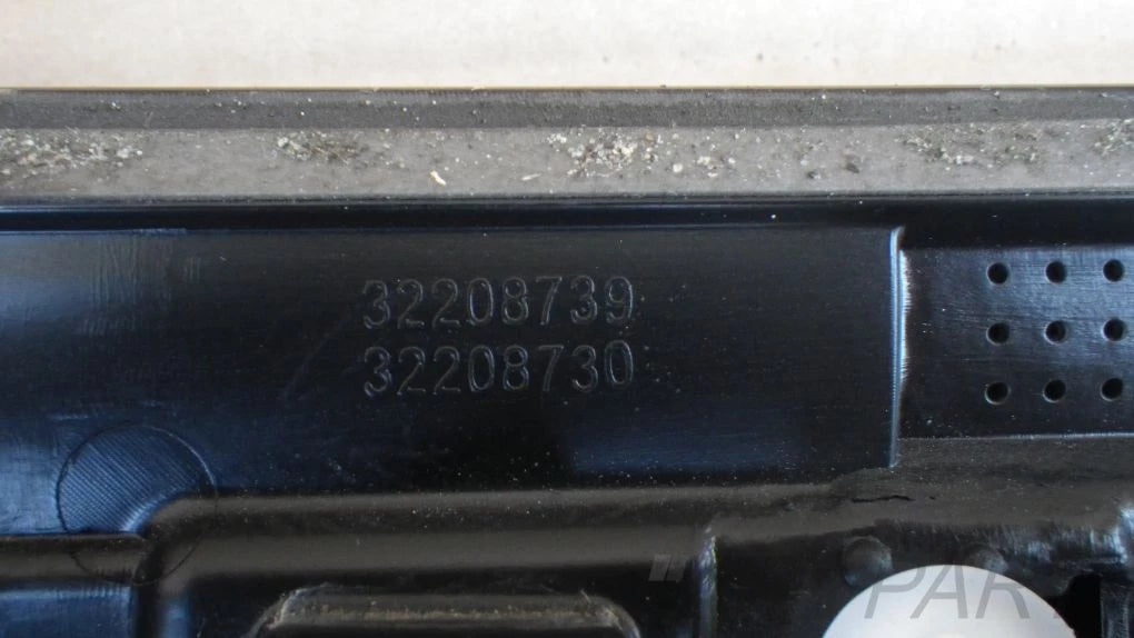VOLVO XC60 XC 60 2 II 17- Right Front Rear Door Trim Strip