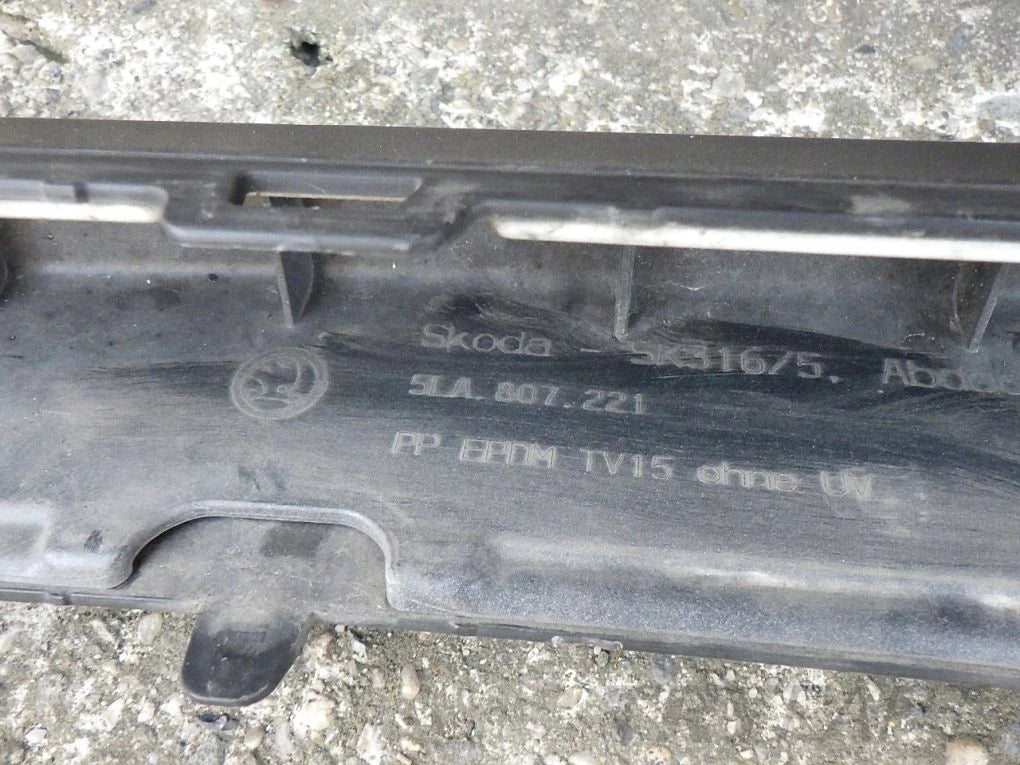 SKODA ENYAQ 5LA 21- Front Bumper