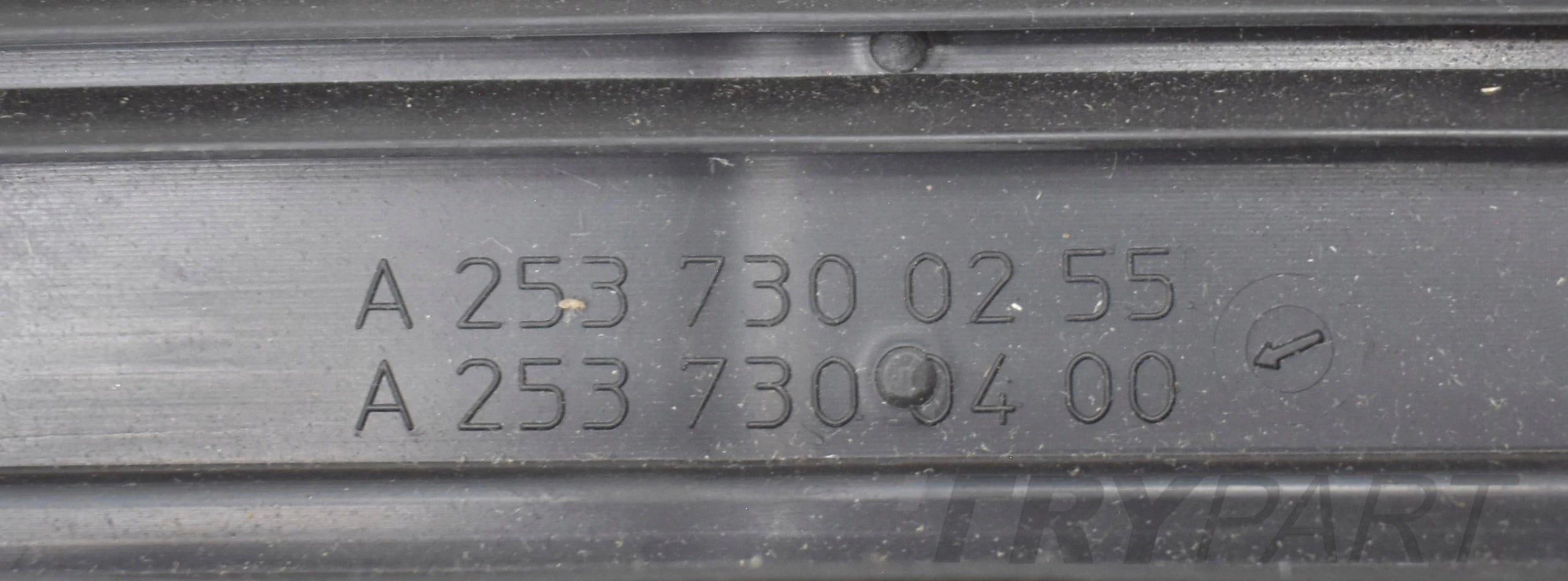 MERCEDES GLC W253 RIGHT REAR BODY GLASS OEM