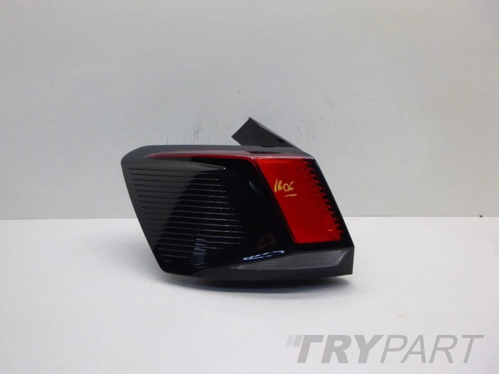 PEUGEOT 3008 II P84 16- left rear lamp