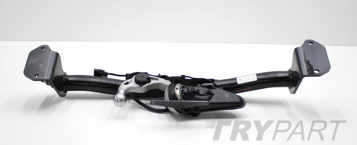 BMW X1 U11 ELECTRIC TOW HITCH ORG 5A63E20-03