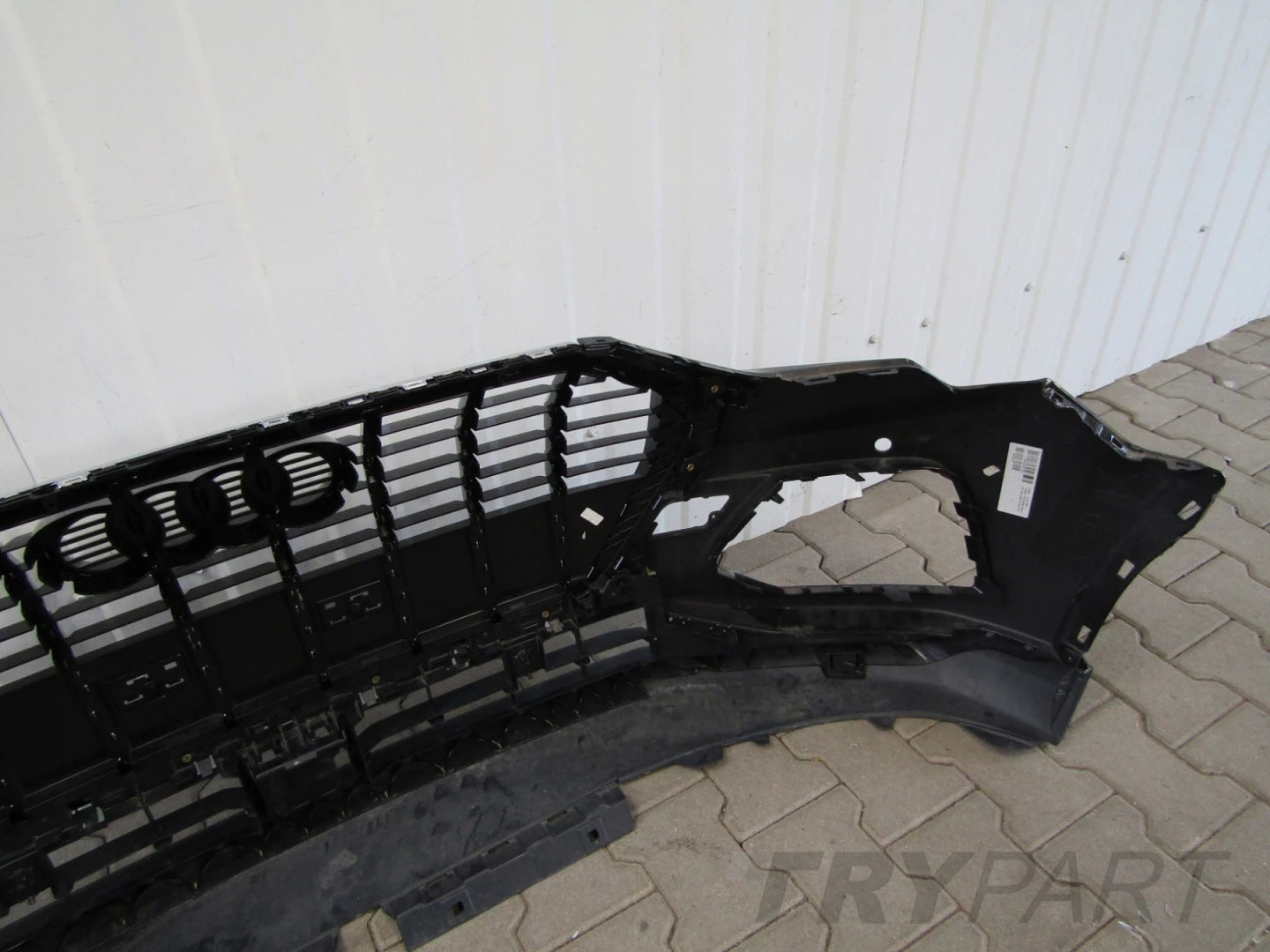 Front bumper Audi Q3 83A 18-