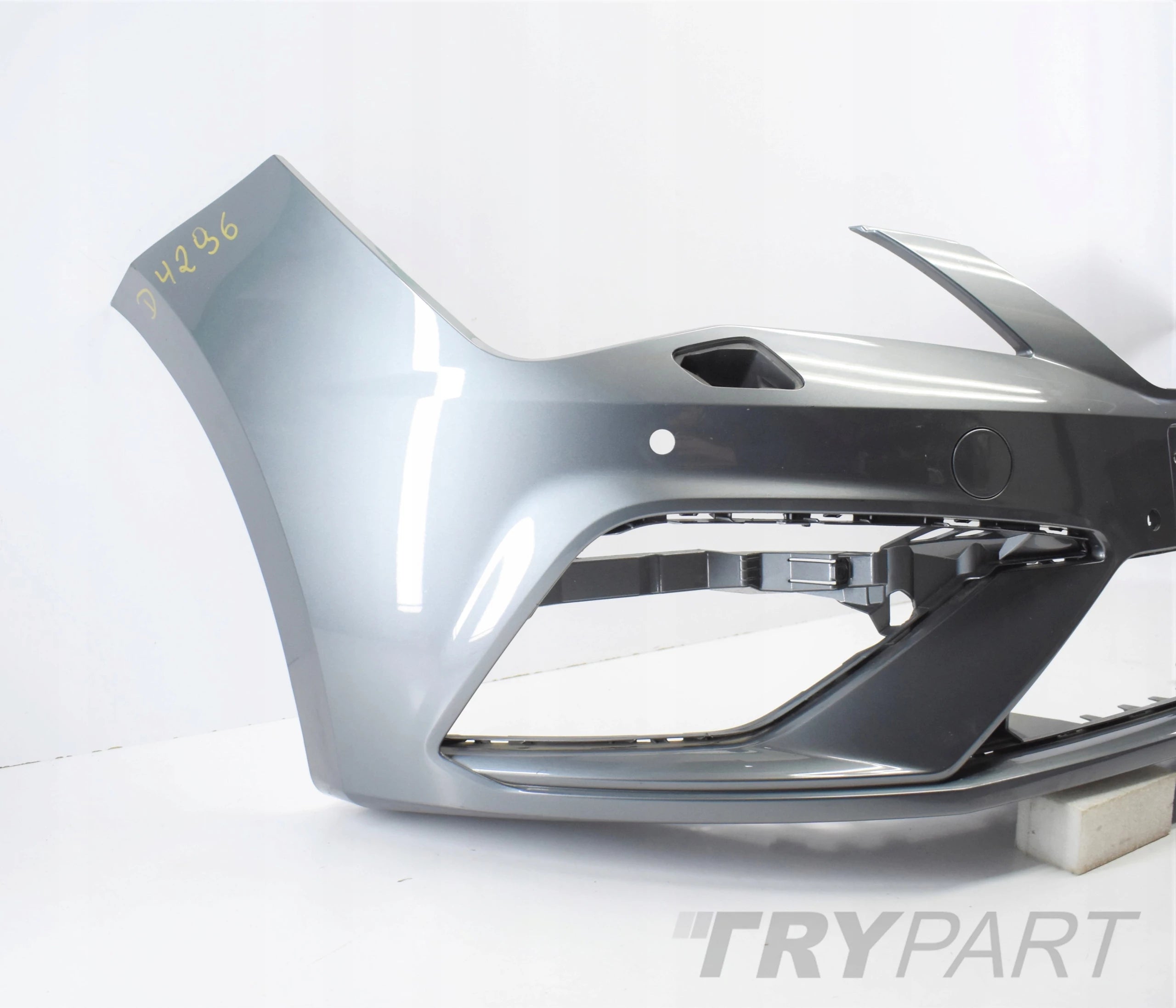 SEAT LEON III LIFT FR 5F FRONT BUMPER SUPER CONDITION