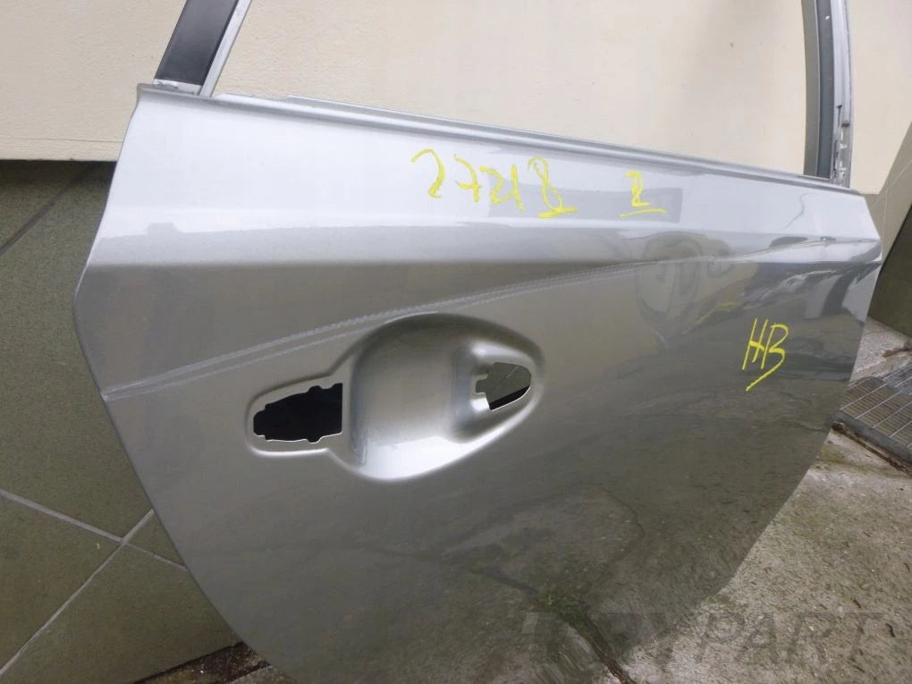 TOYOTA AURIS II HB 12- Right Rear Door