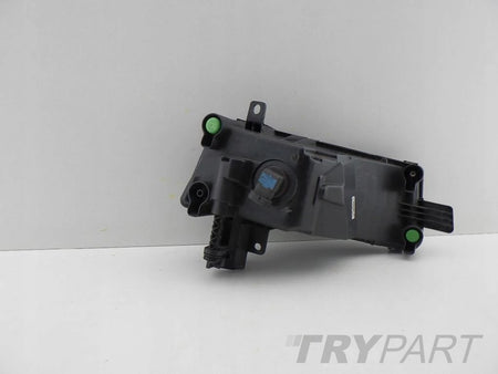 VW TOURAN 2 II 5TA 15- halogen left