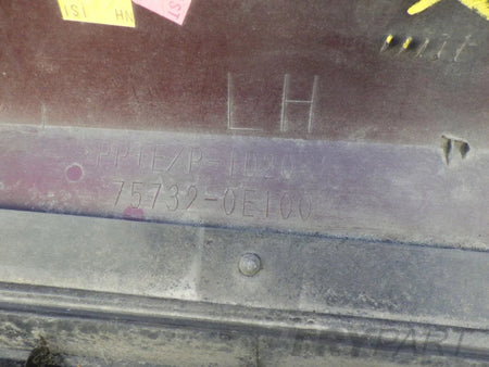 LEXUS RX RX330 75732-0E100 LEFT REAR DOOR MOULDING