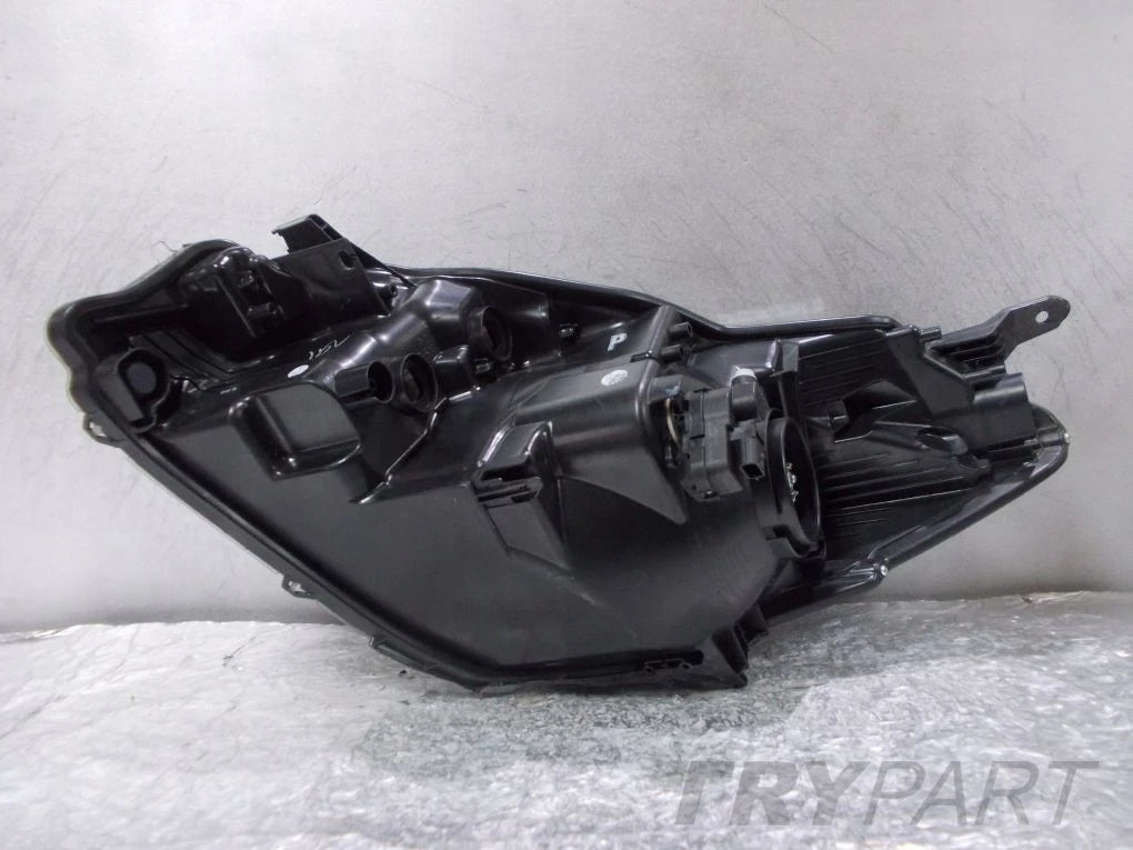 TOYOTA YARIS III LIFT 13- Right Headlight
