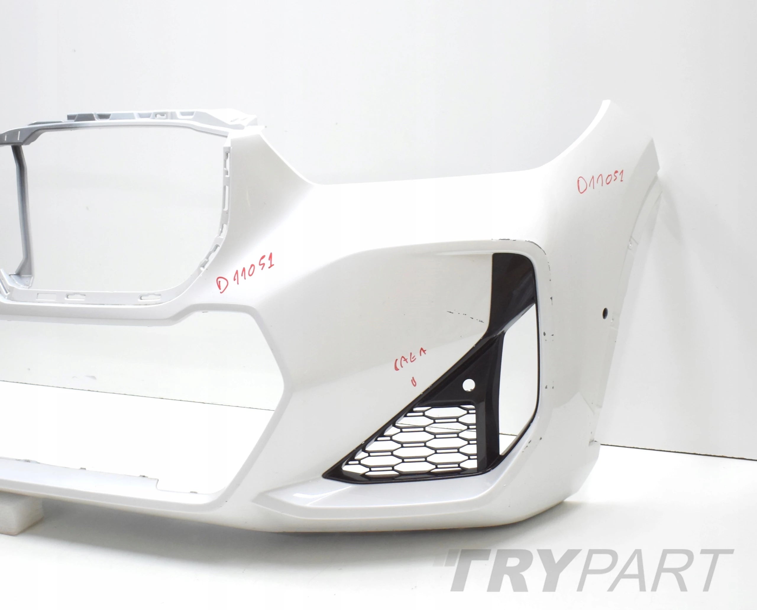 BMW X1 U11 M PACKAGE FRONT BUMPER ORG + GRILLE