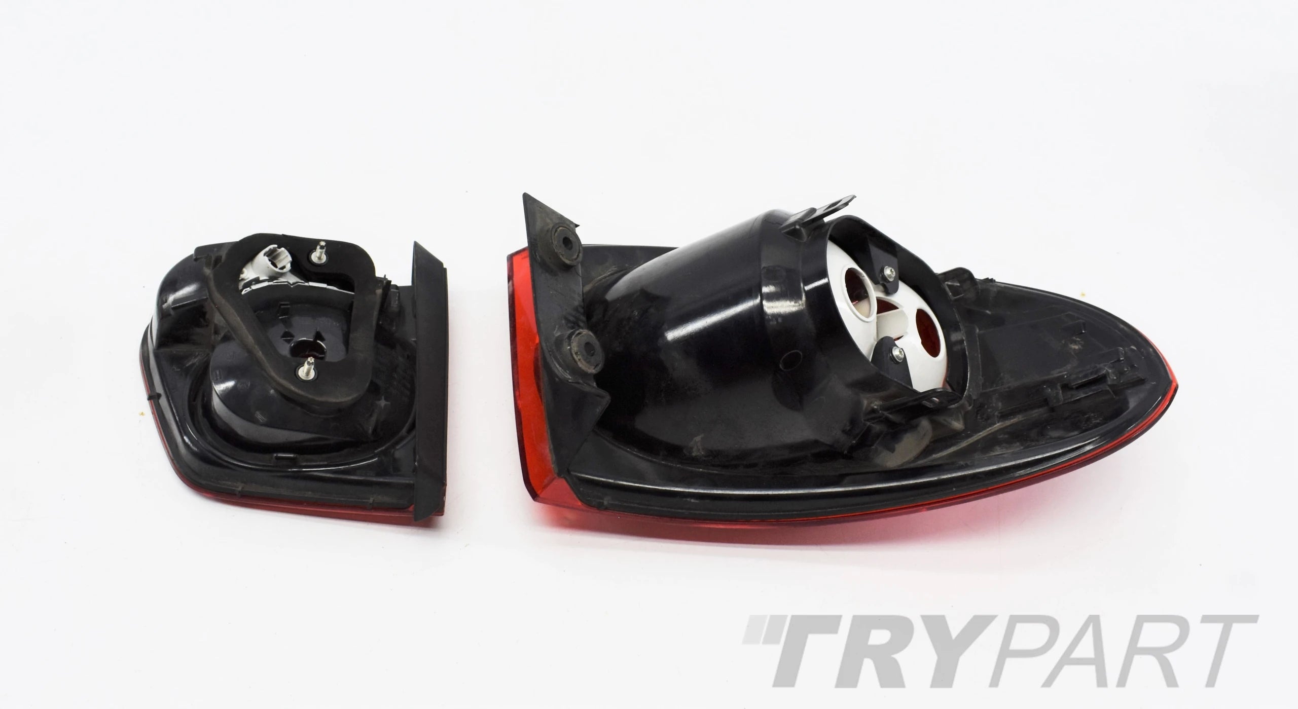 VW TIGUAN 5N0 RIGHT REAR TAIL LIGHT EU ORG