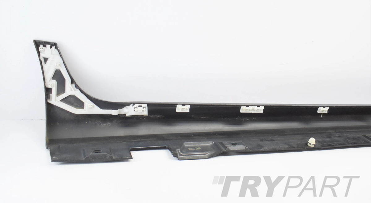 MERCEDES CLS W257 LEFT SILL STRIP ORG