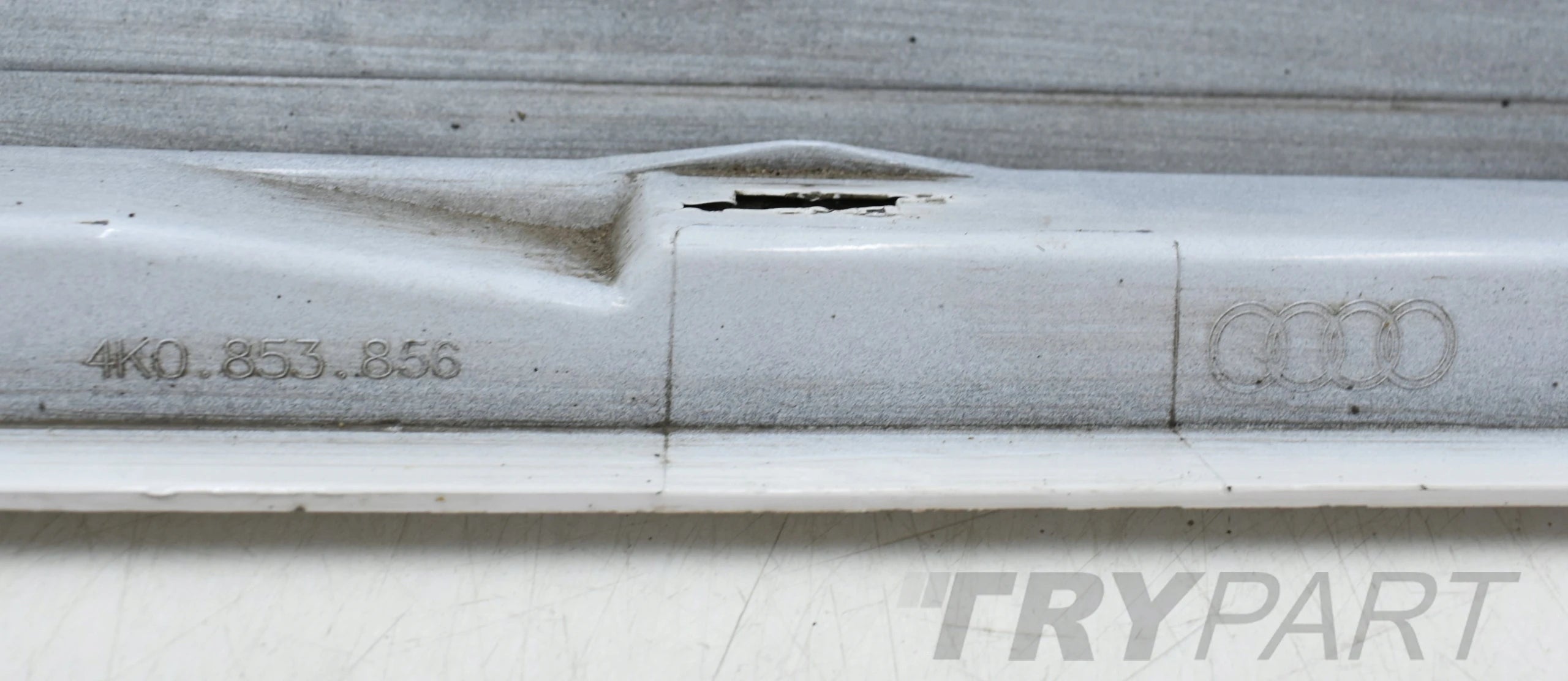 AUDI A6 C8 4K0 RIGHT SILL MOULDING ORG