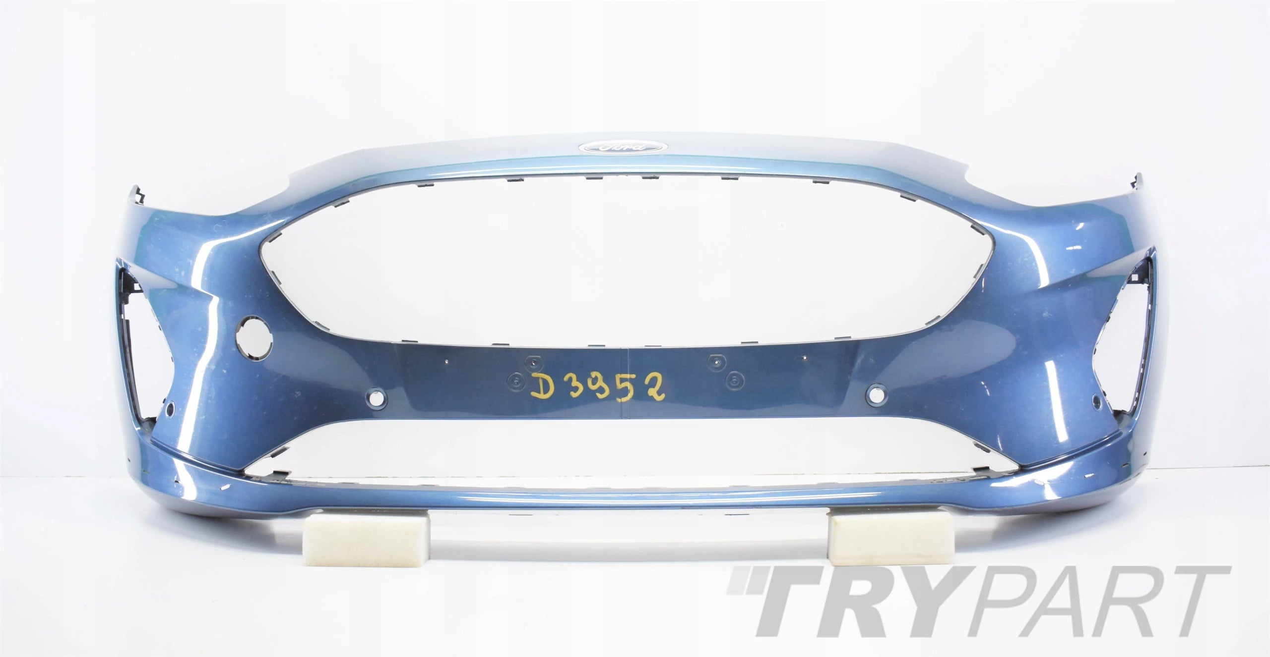 FORD FIESTA MK8 ACTIVE FRONT BUMPER SUPER CONDITION