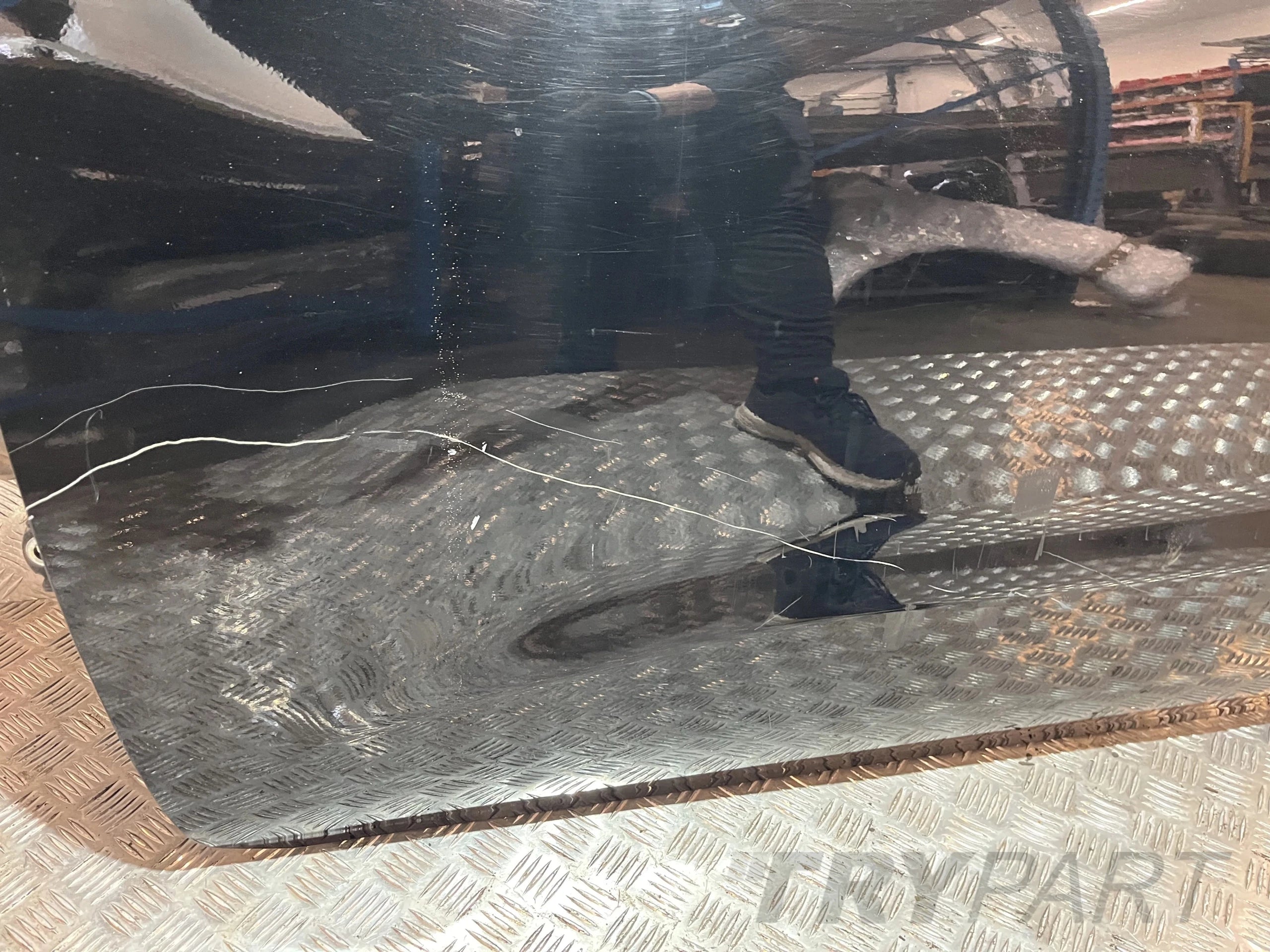 LEFT FRONT DOOR NISSAN NAVARA NP300 D23 15- GN0
