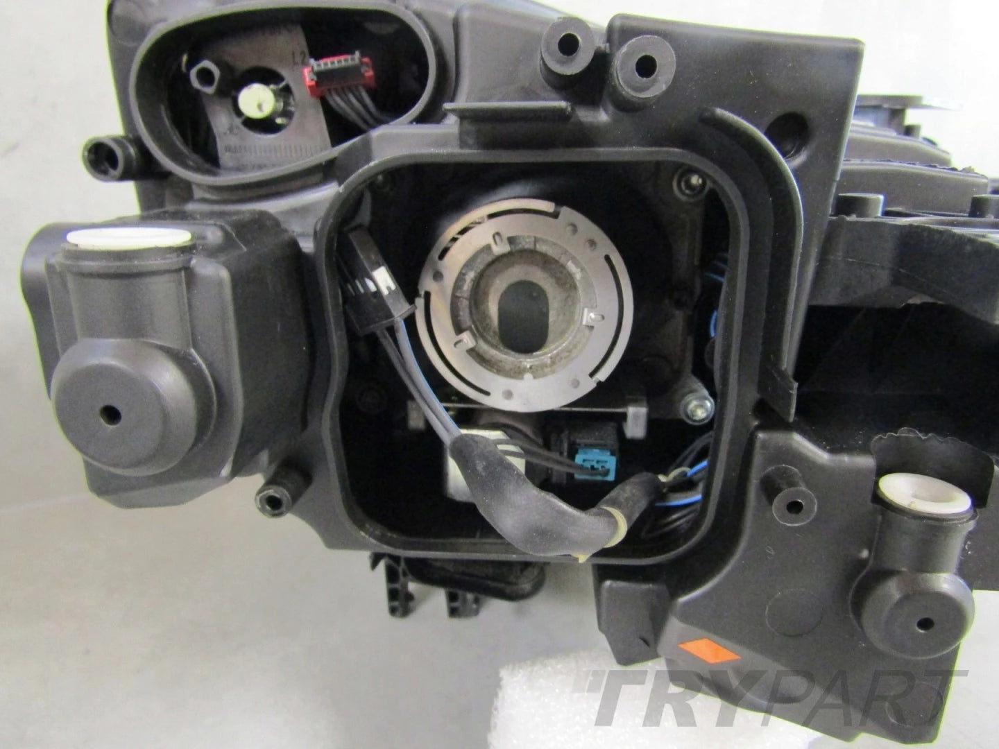 AUDI A5 8W6 HEADLIGHT XENON NON-SWIVEL 16-19 LH LEFT 8W6941005C