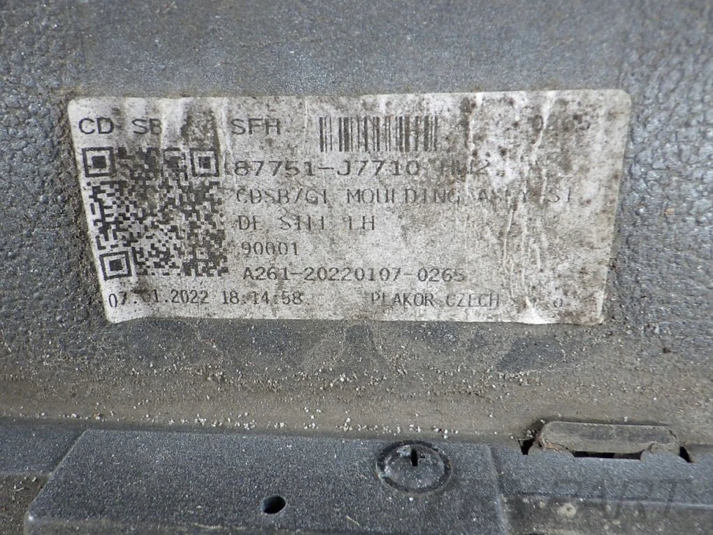 KIA PROCEED III 3 GT 18- left sill protector strip