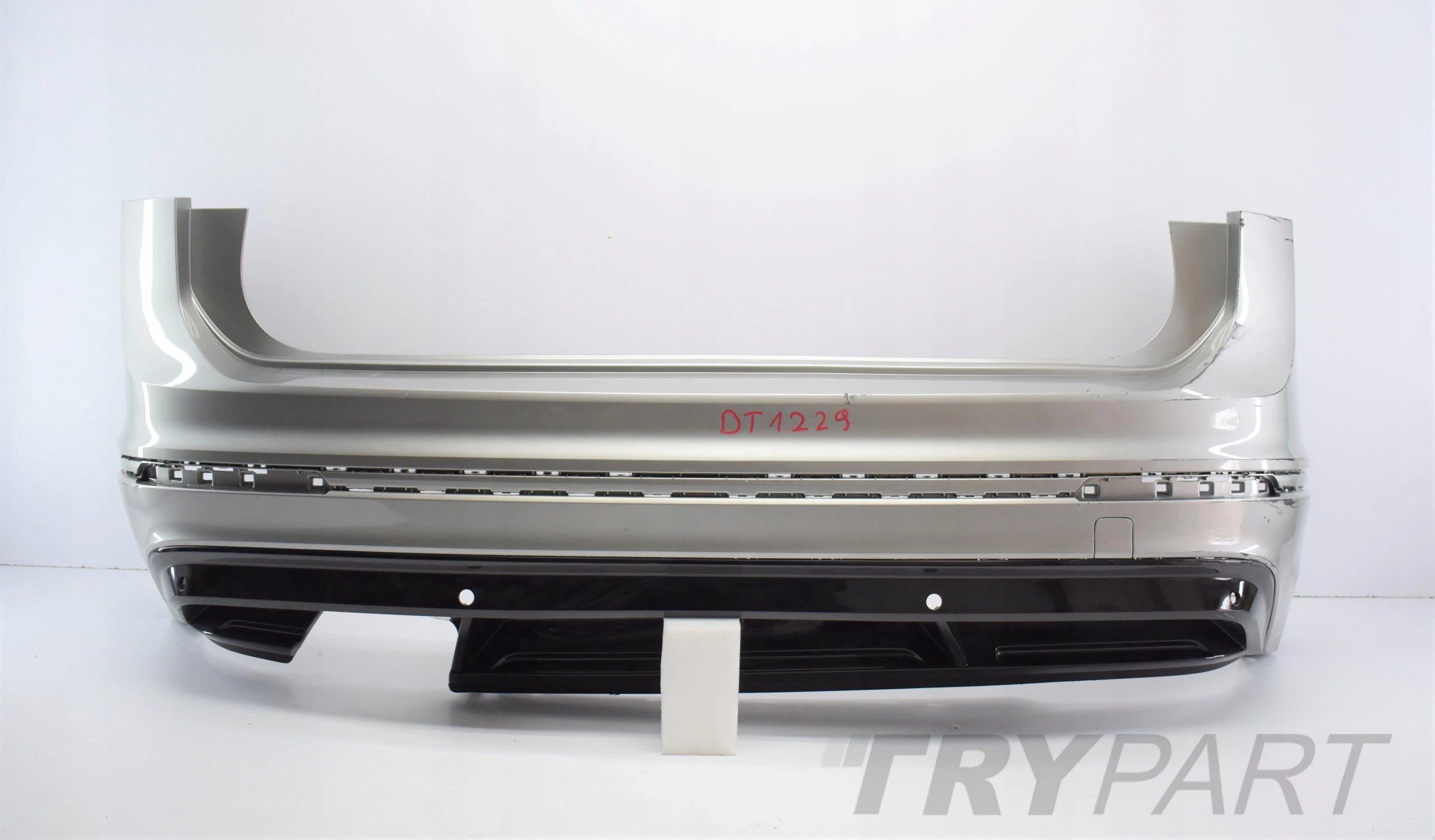 VW TIGUAN II 5NA R LINE REAR BUMPER SUPER CONDITION ORG