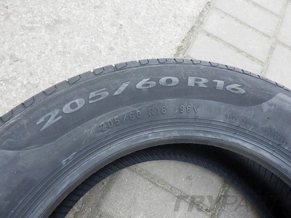 Pirelli Cinturato P7 205 60 R16 96V Tire