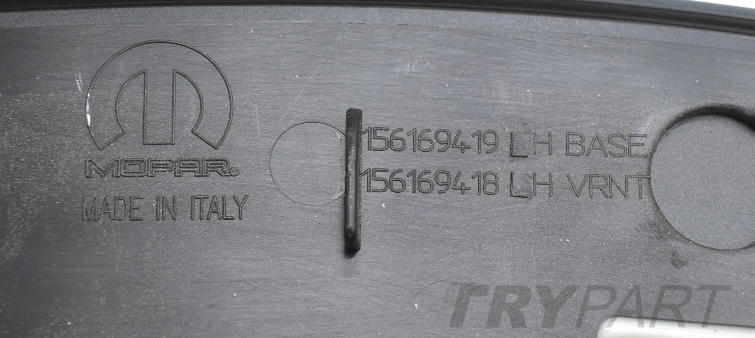 ALFA ROMEO TONALE DODGE HORNET FRONT FENDER TRIM PANEL ORG NEW