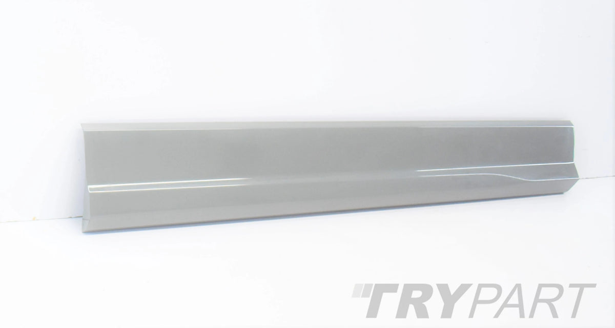 AUDI Q2 81A RIGHT FRONT DOOR MOLDING ORG