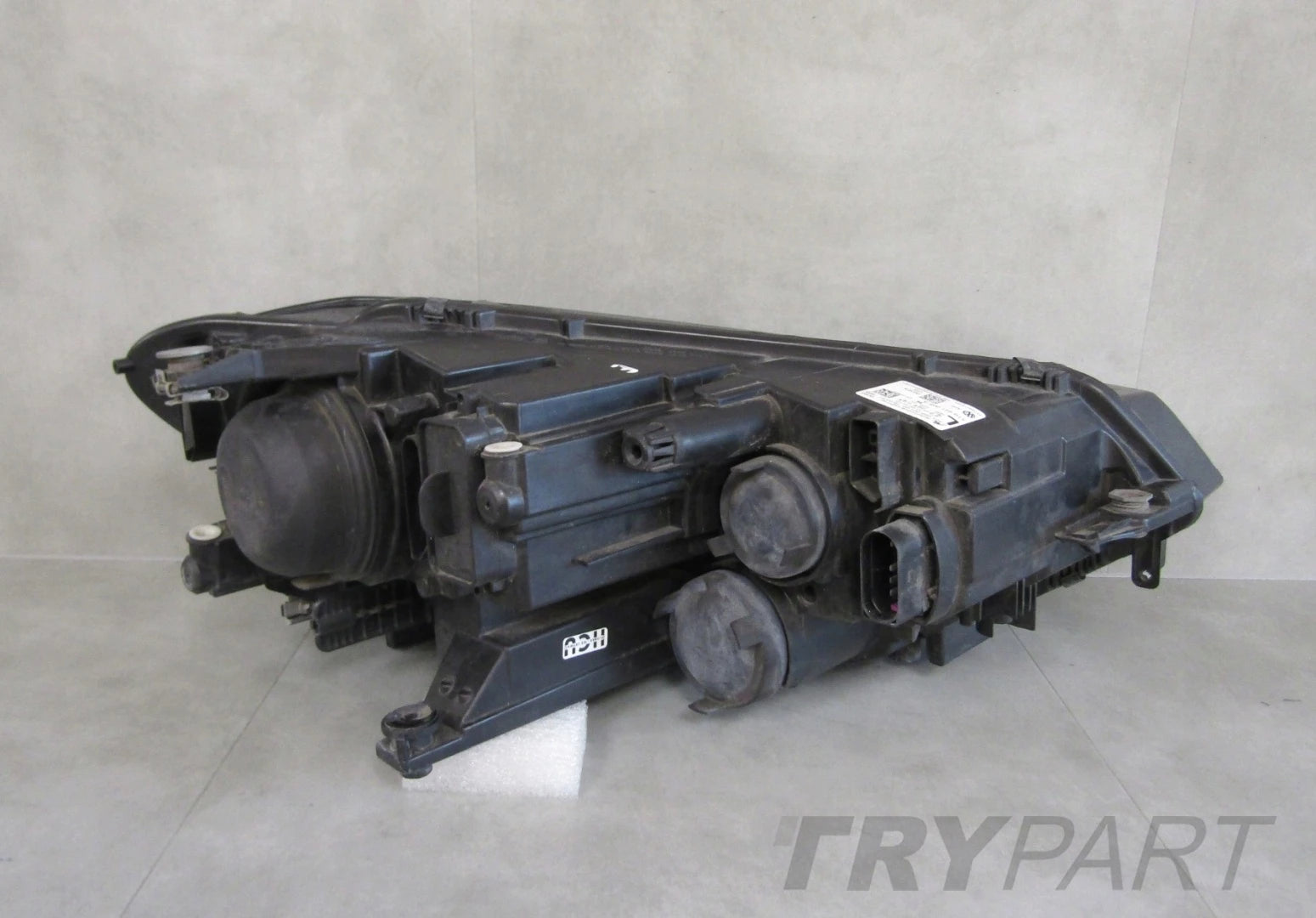 HEADLIGHT VW TOURAN 2 II 5TB STANDARD 15- LH LEFT 5TB941005A