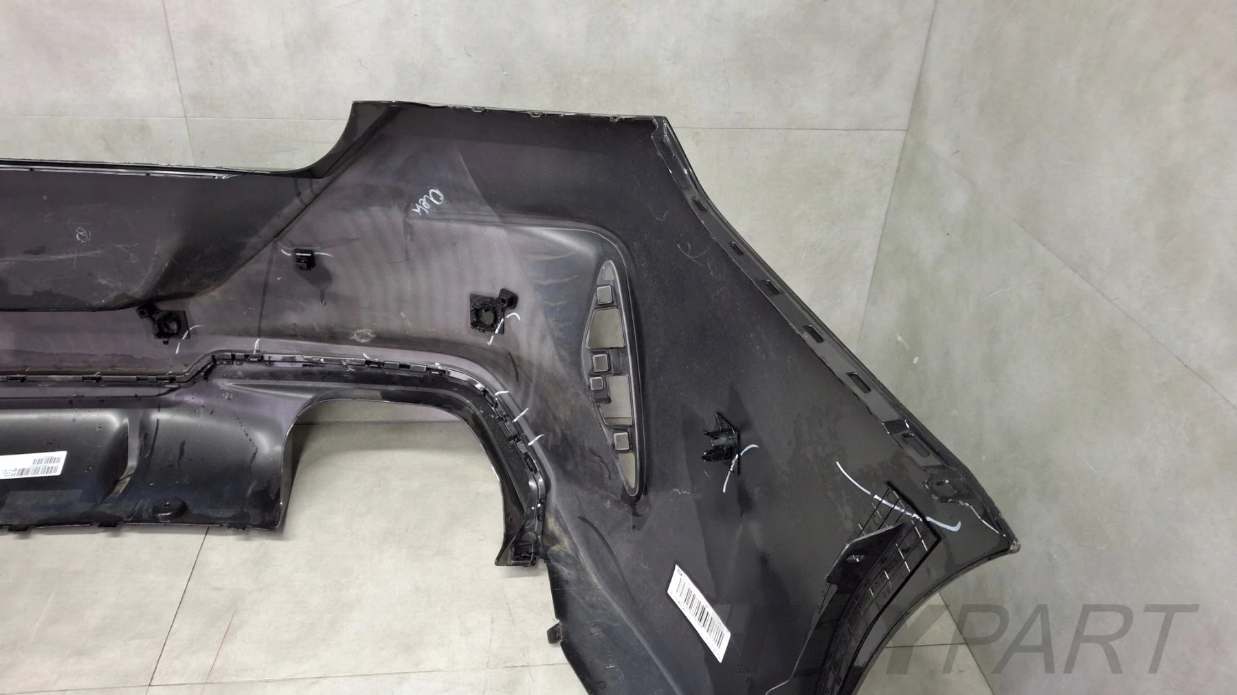 Rear bumper for BMW M8 F91 F92 18-26