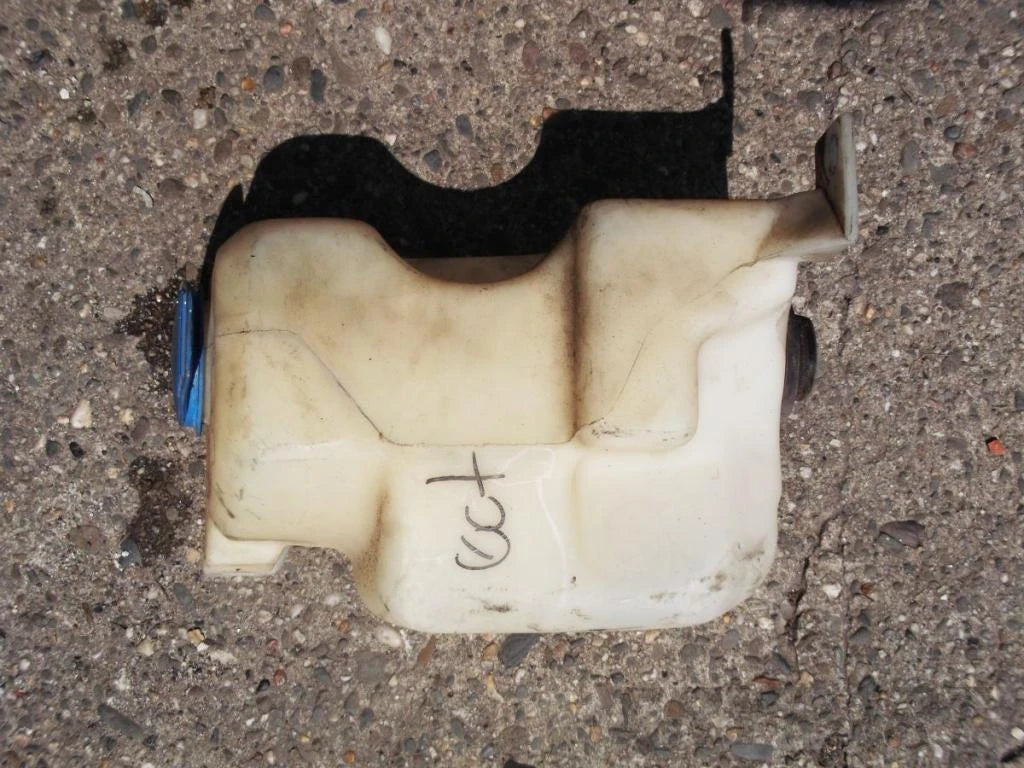 Skoda Octavia windshield washer fluid reservoir