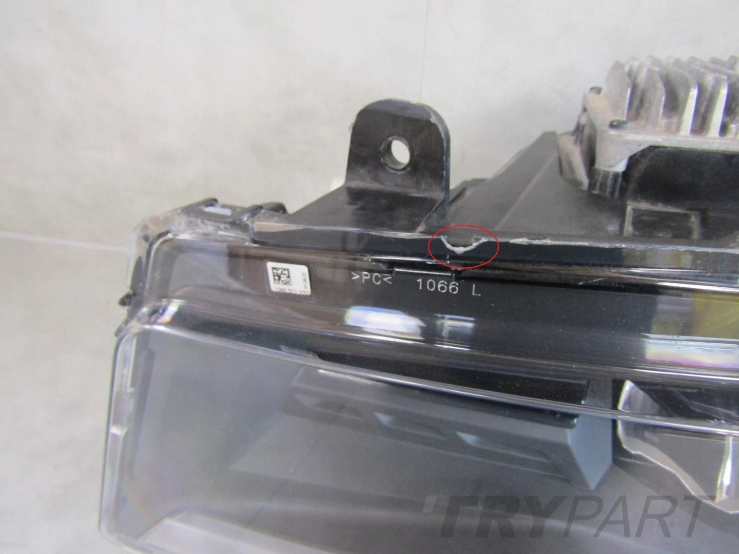MAN TGX II 2 LED 20- FRONT HEADLIGHT LH LEFT 10665230003