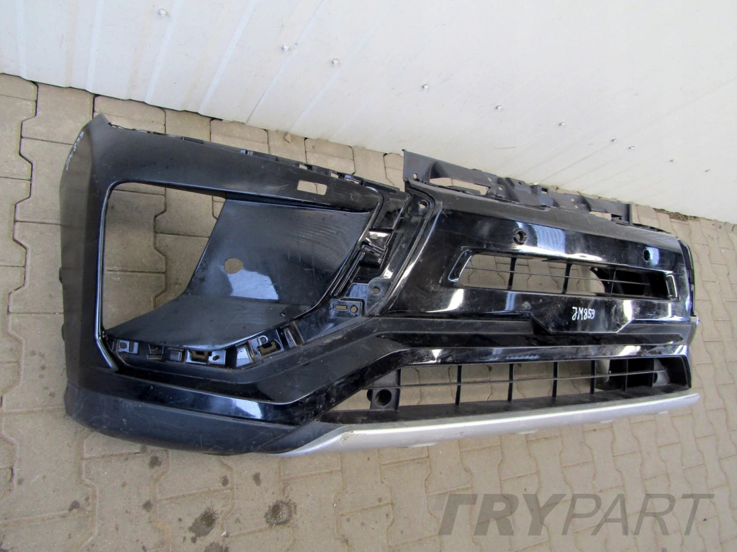 Mitsubishi Eclipse Cross 17- Front Bumper